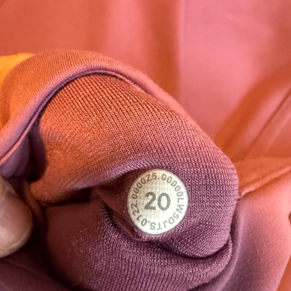 Lululemon InStill High-Rise Tight 25″ - Size 20 - Picture 4 of 4